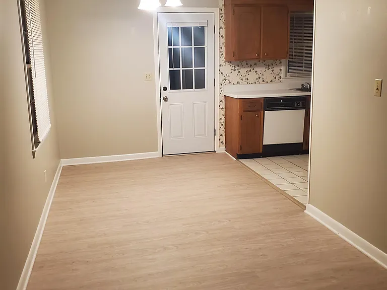 1304 Brockton Dr #B — Photo 15