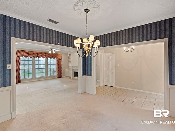 4th image of 30 Echo Ln