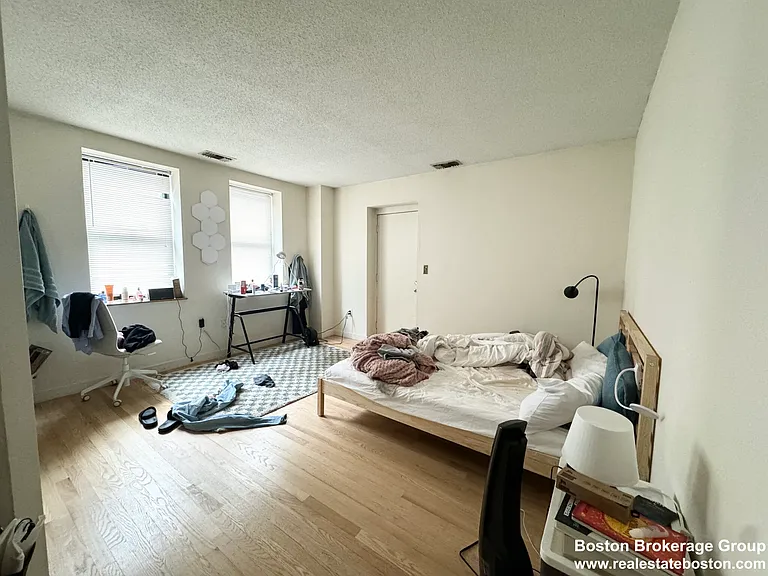 73 Gainsborough St #101 — Photo 2