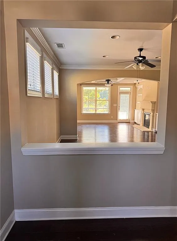 4 bed, 3.5 bath, 3319 sqft, $2,900 — Photo 4