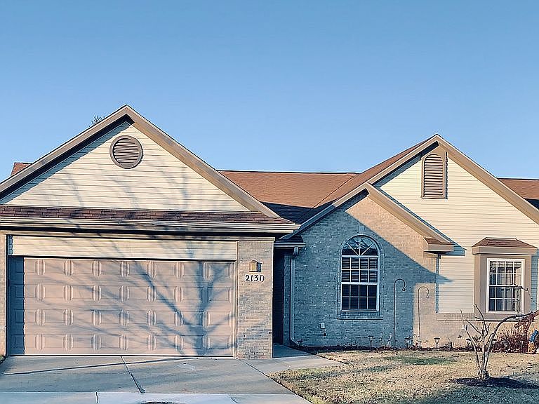1st image of 2131 Pleasant Dr #1
