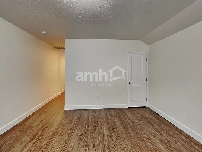 245 E Sicily Dr — Photo 9