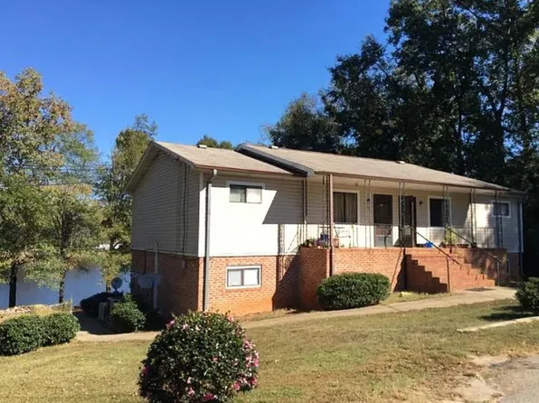 2 bed, 1.5 bath, $935, 215 Hammond Cir, Anderson, SC 29621