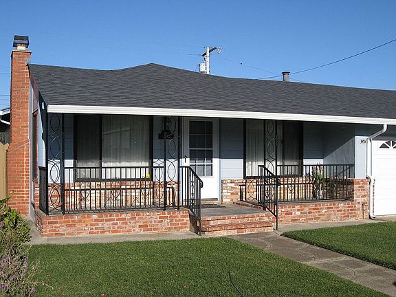 3rd image of 532 Serra Dr