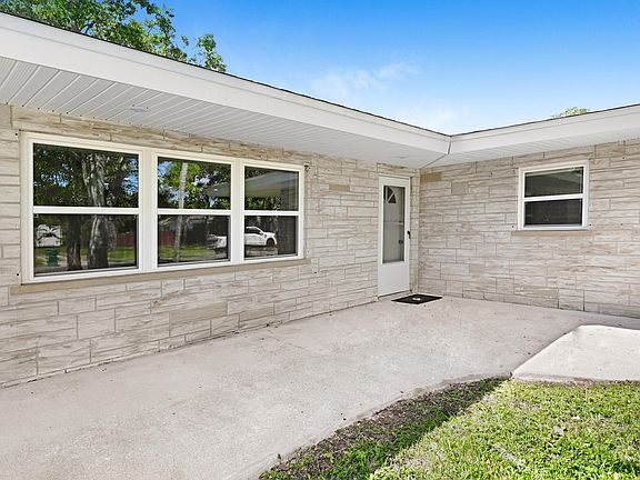 3rd image of 381 Tolley Ave