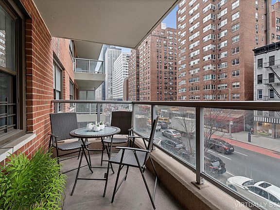 2nd image of 300 E 71st St APT 3M