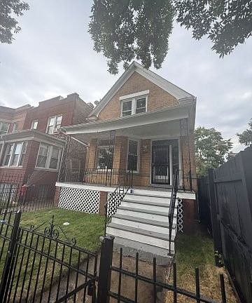 4th image of 7038 S King Dr