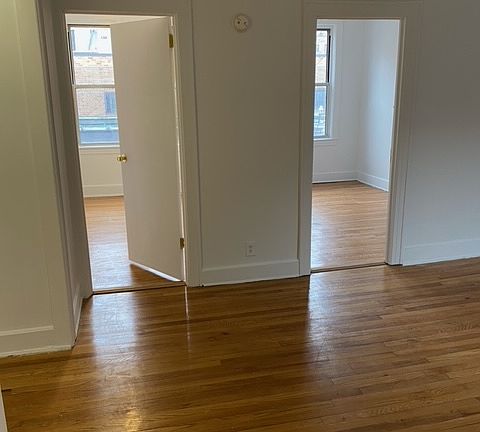 5th image of 31-21 Ditmars Blvd #2R