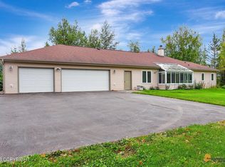 3354 N Arabian Ln, Palmer, AK 99645