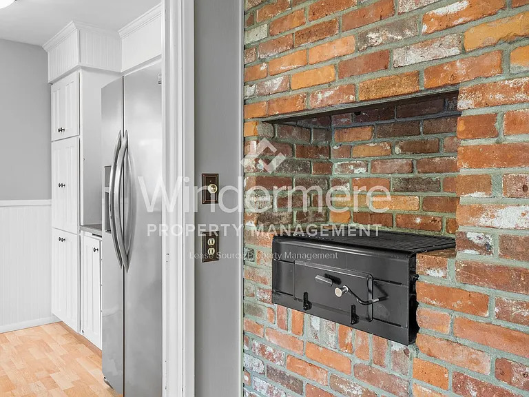 1706 E 38th Ave — Photo 20