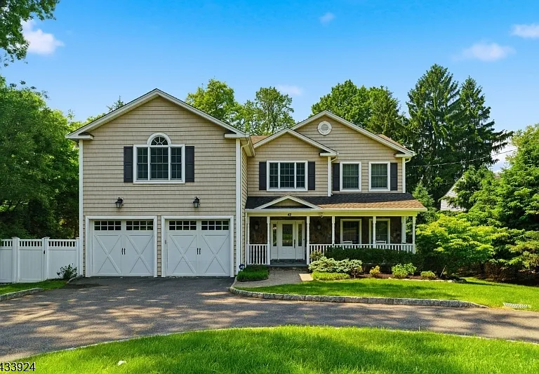 42 Spring Valley Rd — Photo 2