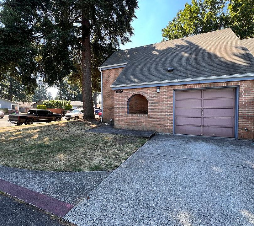 1st image of 1010A NE 142nd Ave #0