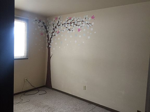 4th image of 1729 Plum Dr