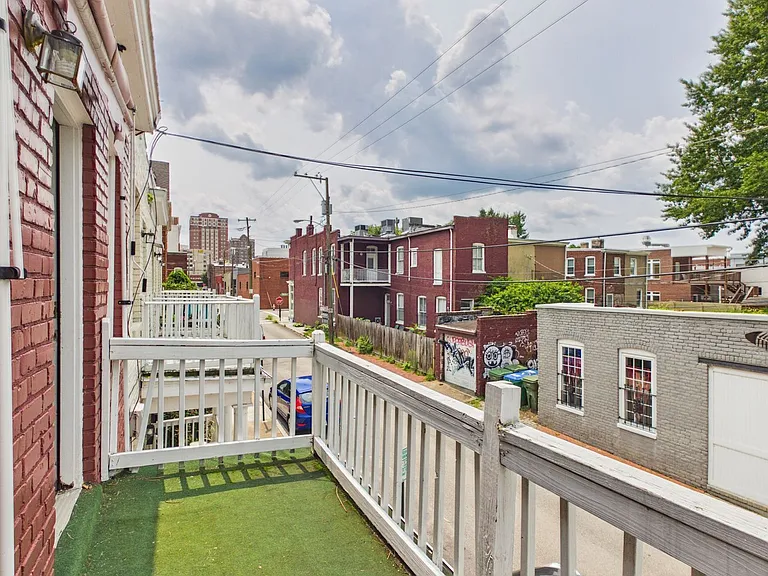 411 Gilmer St #B — Photo 14