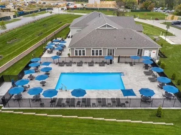 1 Codman Way #404, Westborough, MA 01581