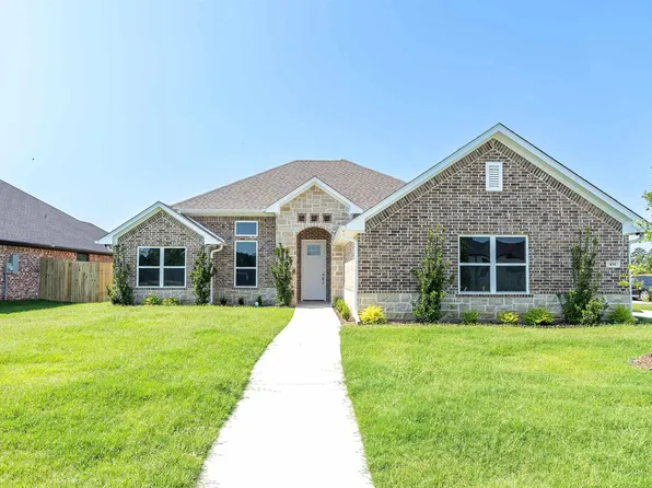 414 Meadow Ct, Chandler, TX 75758