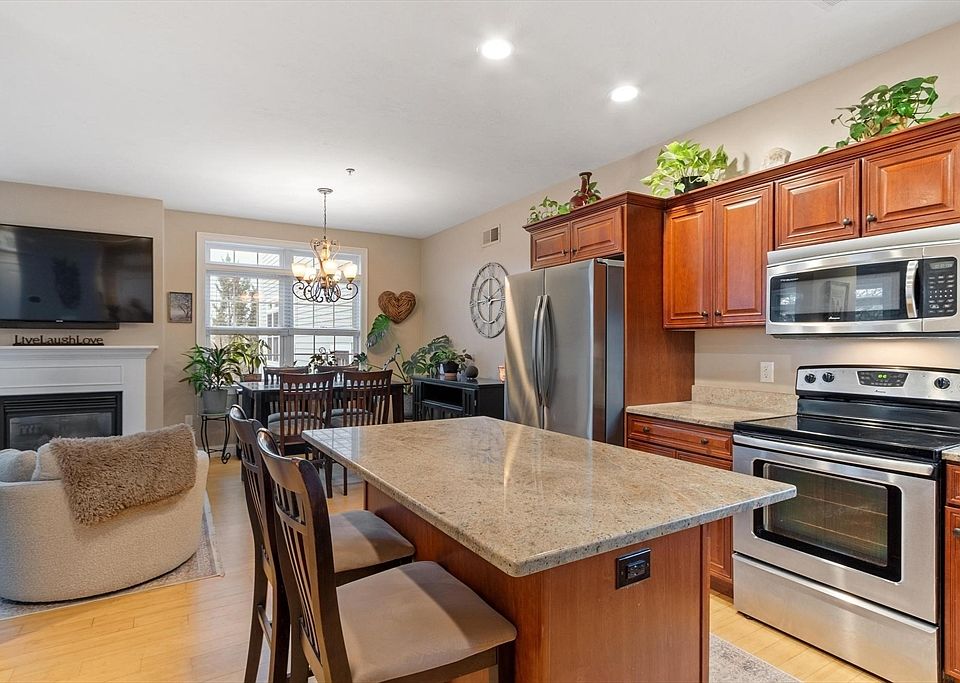 1st image of 32 Rockway Ave Unit 4C