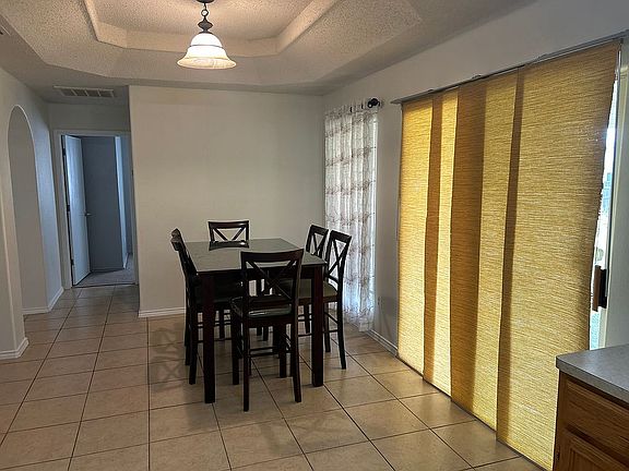 5th image of 2721 Hawaii St