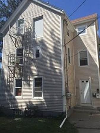 2nd image of 40 Winter St
