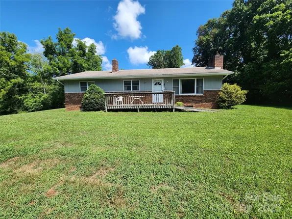 400 Bull Creek Rd, Mars Hill, NC 28754