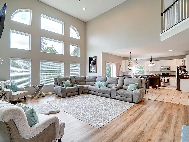 3234 Walkerview Dr — Photo 11