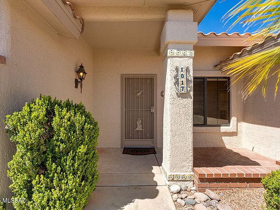 4th image of 1017 E Seven Palms Dr