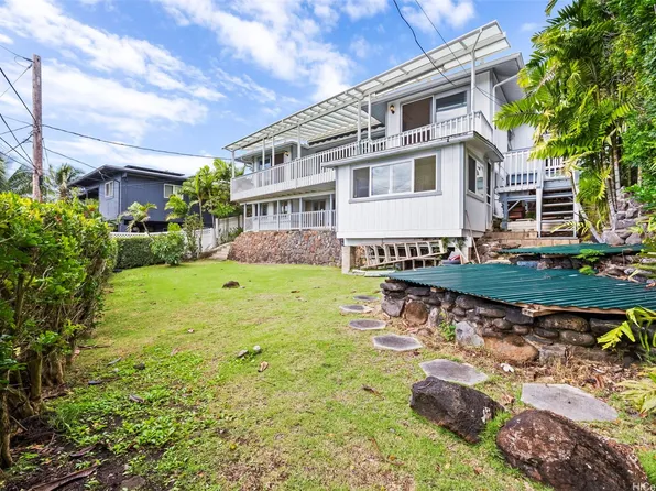 3797 Sierra Dr APT A, Honolulu, HI 96816