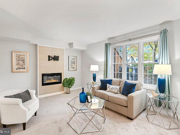 3rd image of 1493 Lowell Ct #1493