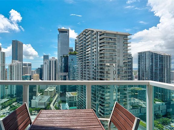 3rd image of 41 SE 5th St APT 2212