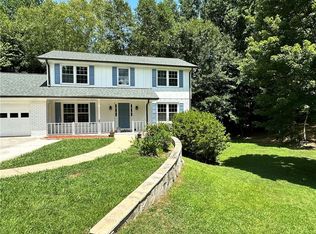 2521 Kingsland Ct, Dunwoody, GA 30360