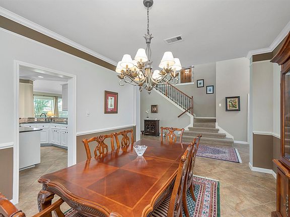 5th image of 2530 Cezanne Cir