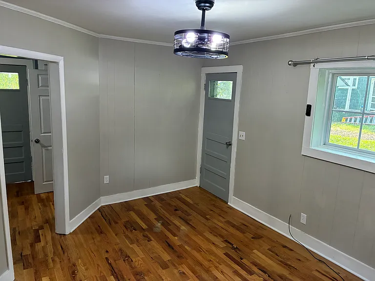 2318 1/2 Anderson St — Photo 5