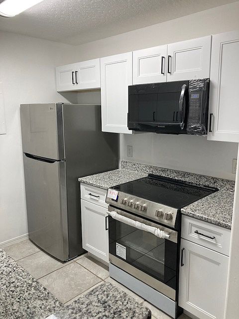 Brand New Updated Kitchen