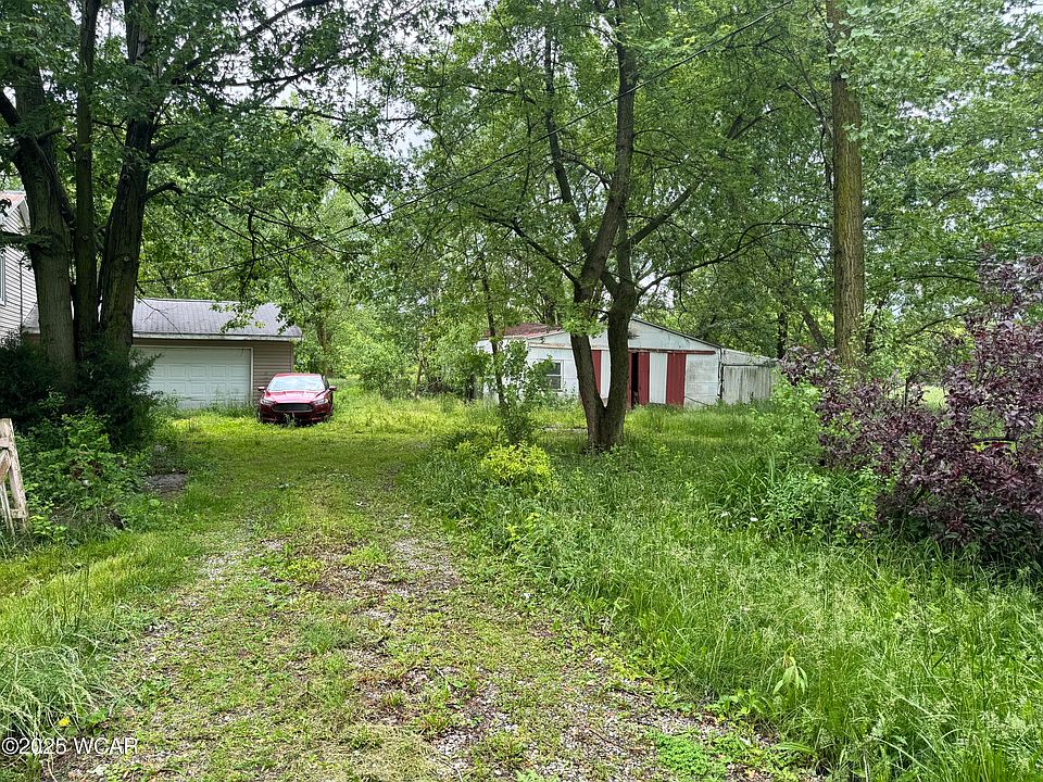 2nd image of 816 E Hume Rd