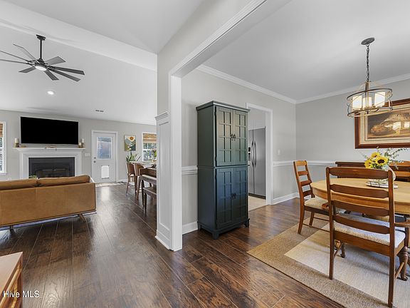 5th image of 6303 Welmont Drive