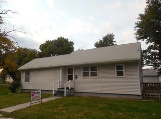 2229 S 7th St, Council Bluffs, IA 51501