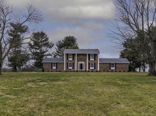 1420 Porter Rd, Burns, TN 37029