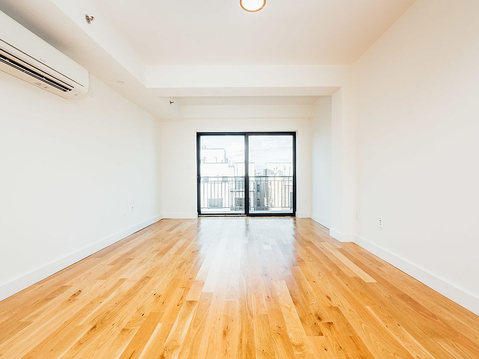 1st image of 520 Parkside Ave APT 3D