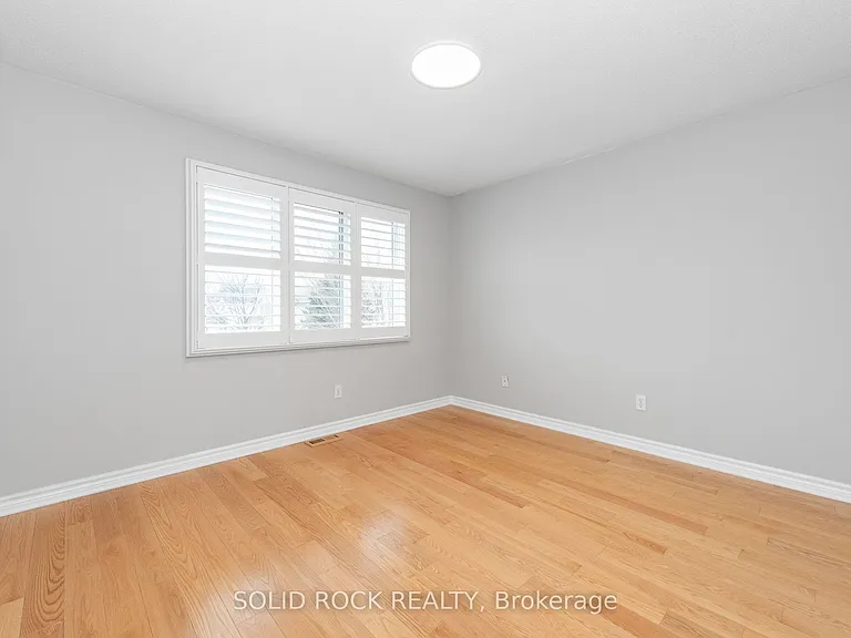 55 Gleeson Way W — Photo 37