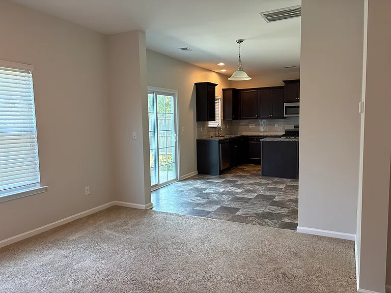 505 Townsend Place Dr — Photo 3