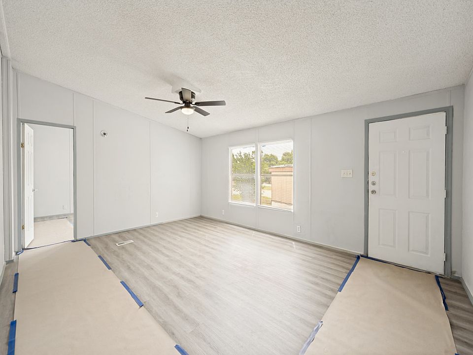 1st image of 6205 N Highland Cir