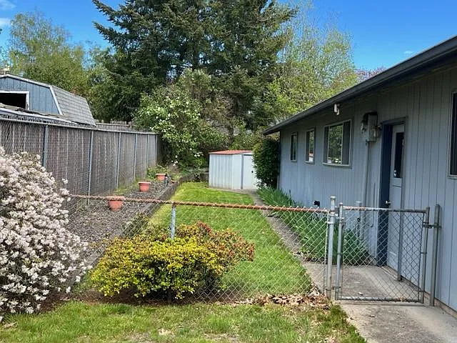 825 NW 21st Ave — Photo 5