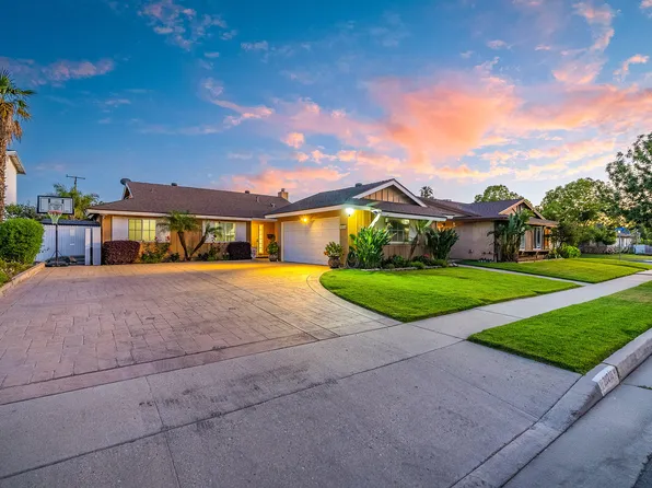 20216 Lakemore Dr, Santa Clarita, CA 91351