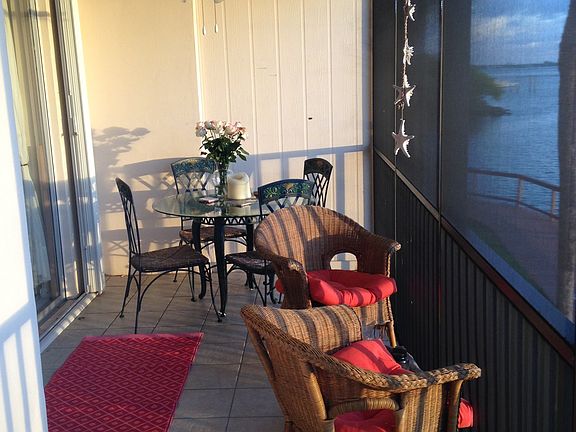 4th image of 710 NE 7th St #2040