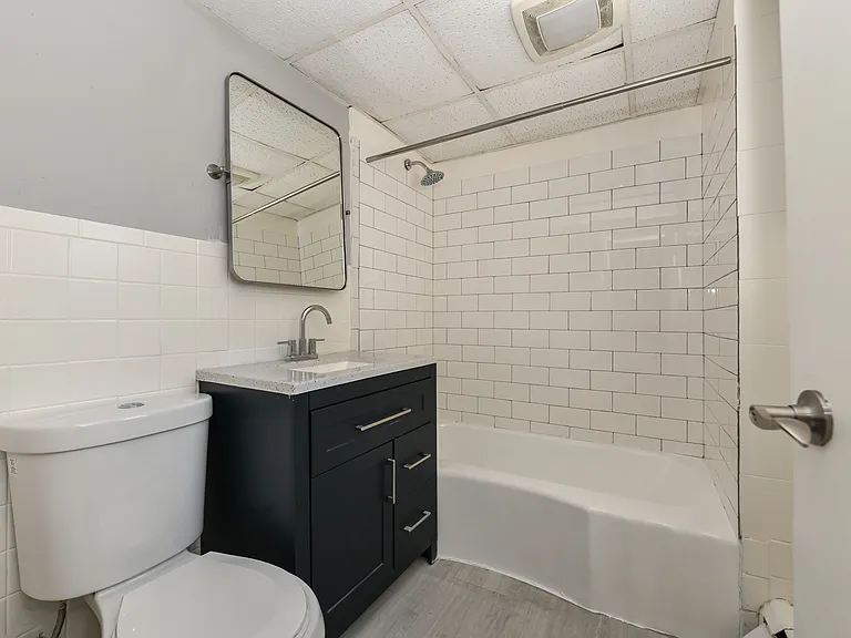 8915 W Adler St #LOWER — Photo 5