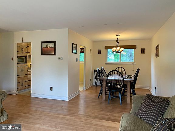 5th image of 237 Hammond Dr