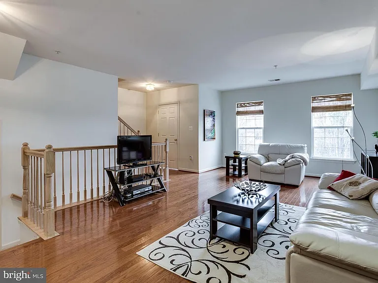 12806 Rexmore Dr #12806 — Photo 3