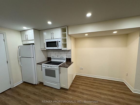 5th image of 102 Paulart Dr #Basement