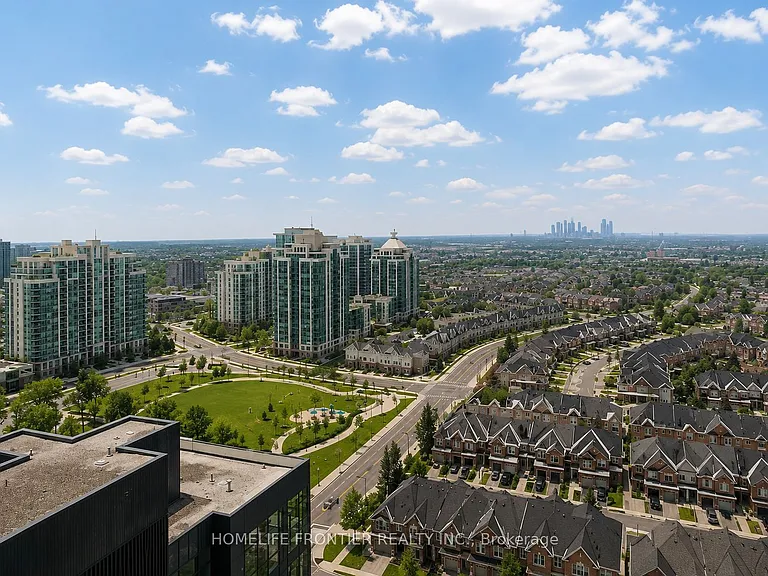 7950 Bathurst St #2310 — Photo 9