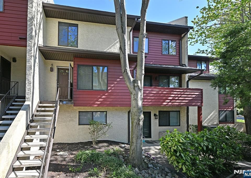 1st image of 101 River Rd APT B3